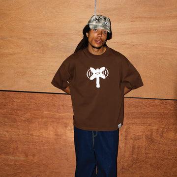 Listen Signal Tee - Brown